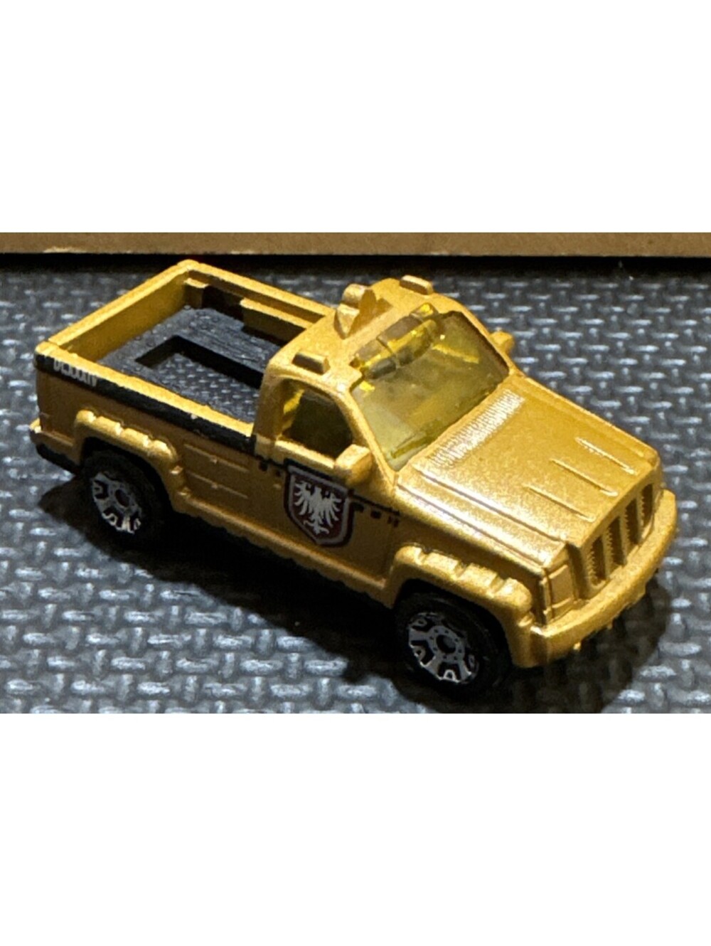 VTG Y2K 2000 Mattel Matchbox Troop Carrier / DLXXXIV / Gold / Loose / Used